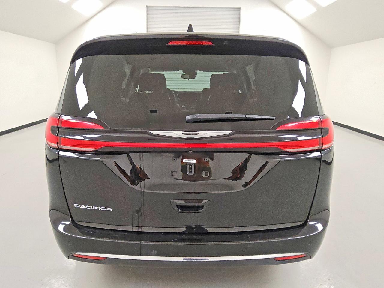 Chrysler Pacifica Touring L