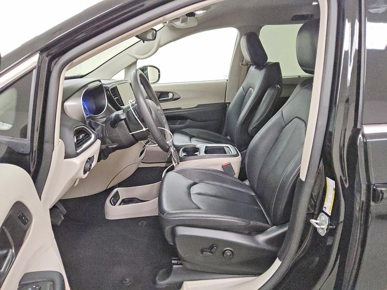 Chrysler Pacifica Touring L