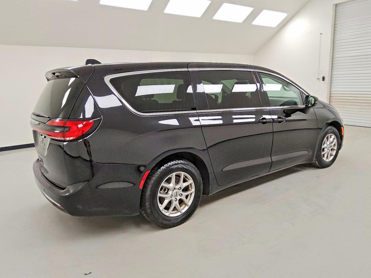 Chrysler Pacifica Touring L