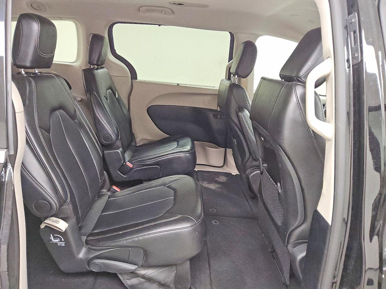Chrysler Pacifica Touring L