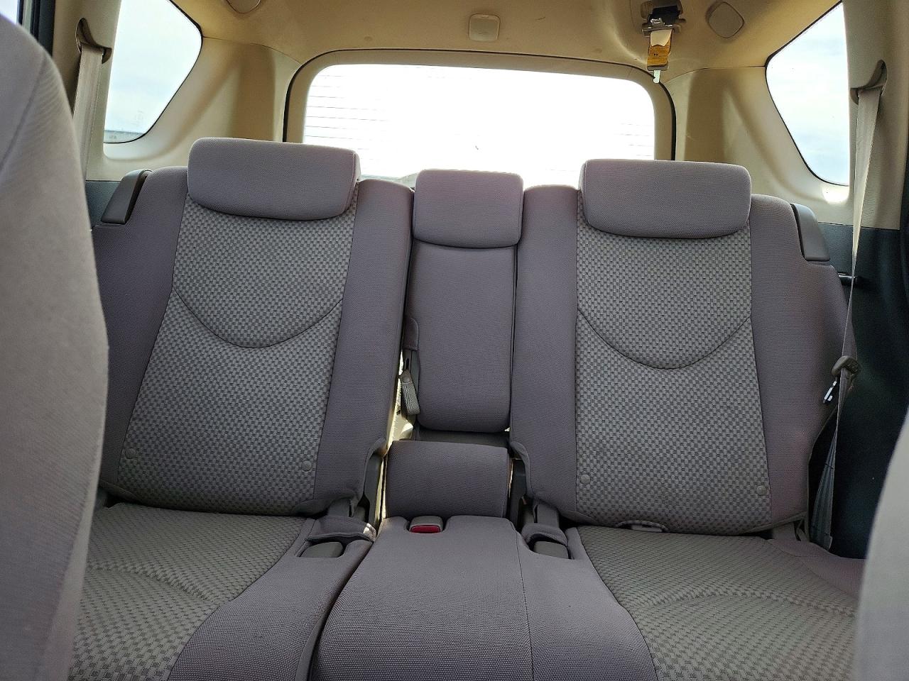 Toyota RAV4 Base