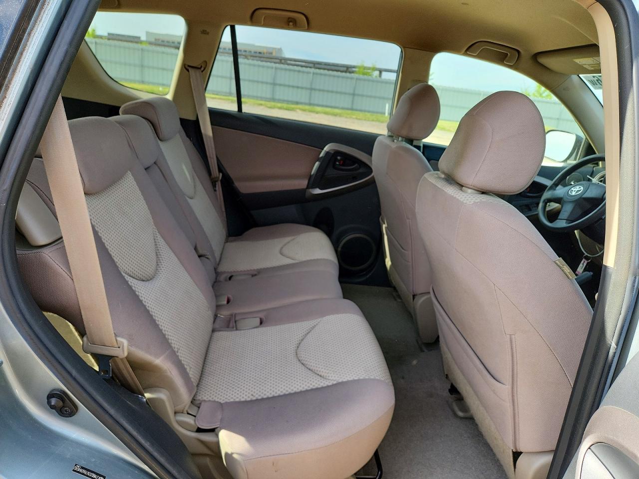 Toyota RAV4 Base