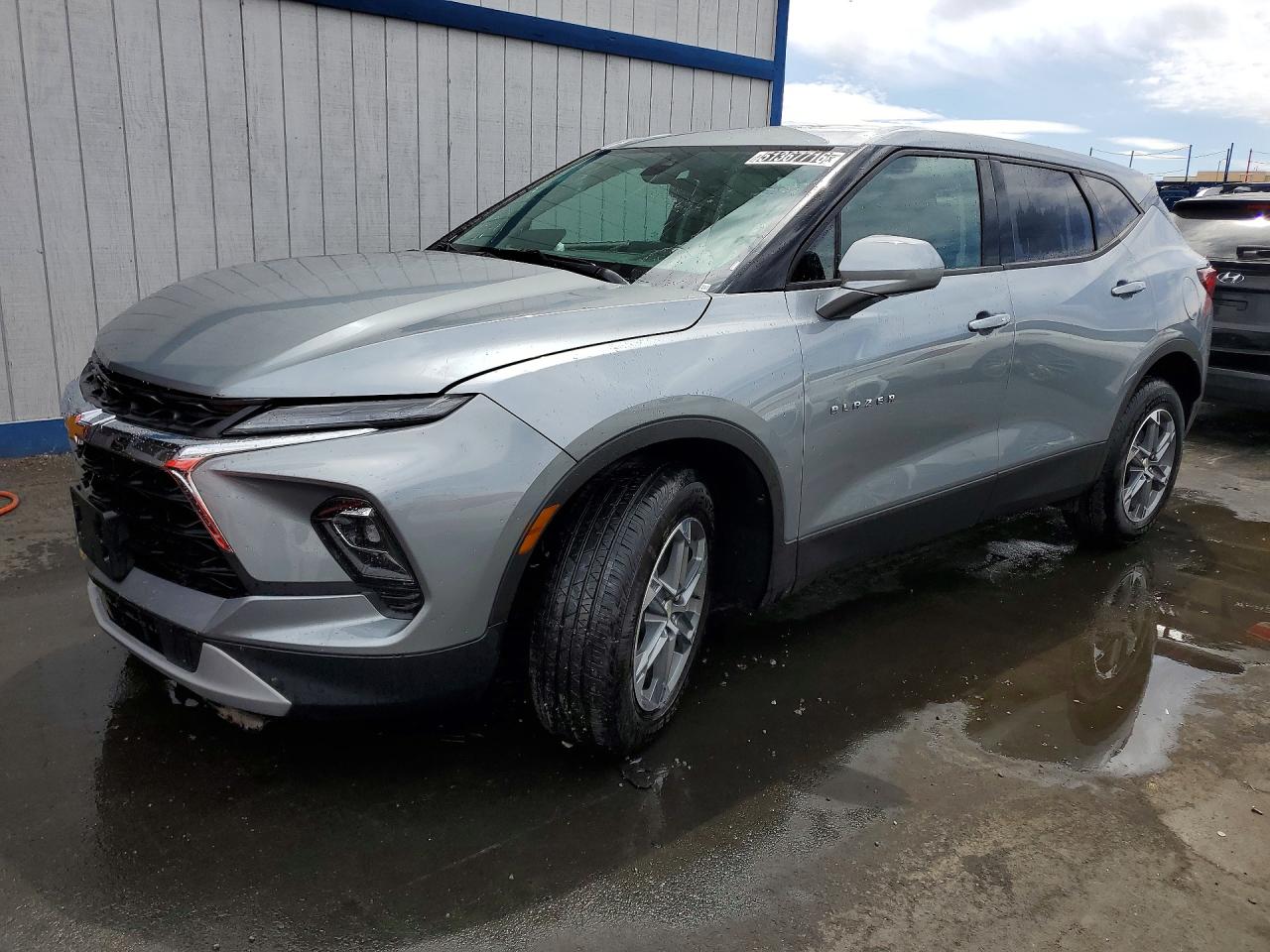 Salvage Chevrolet Blazer Image