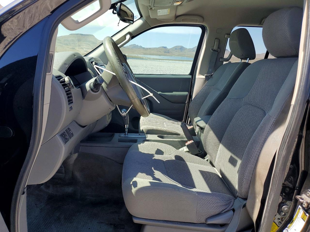 Nissan Frontier Sv