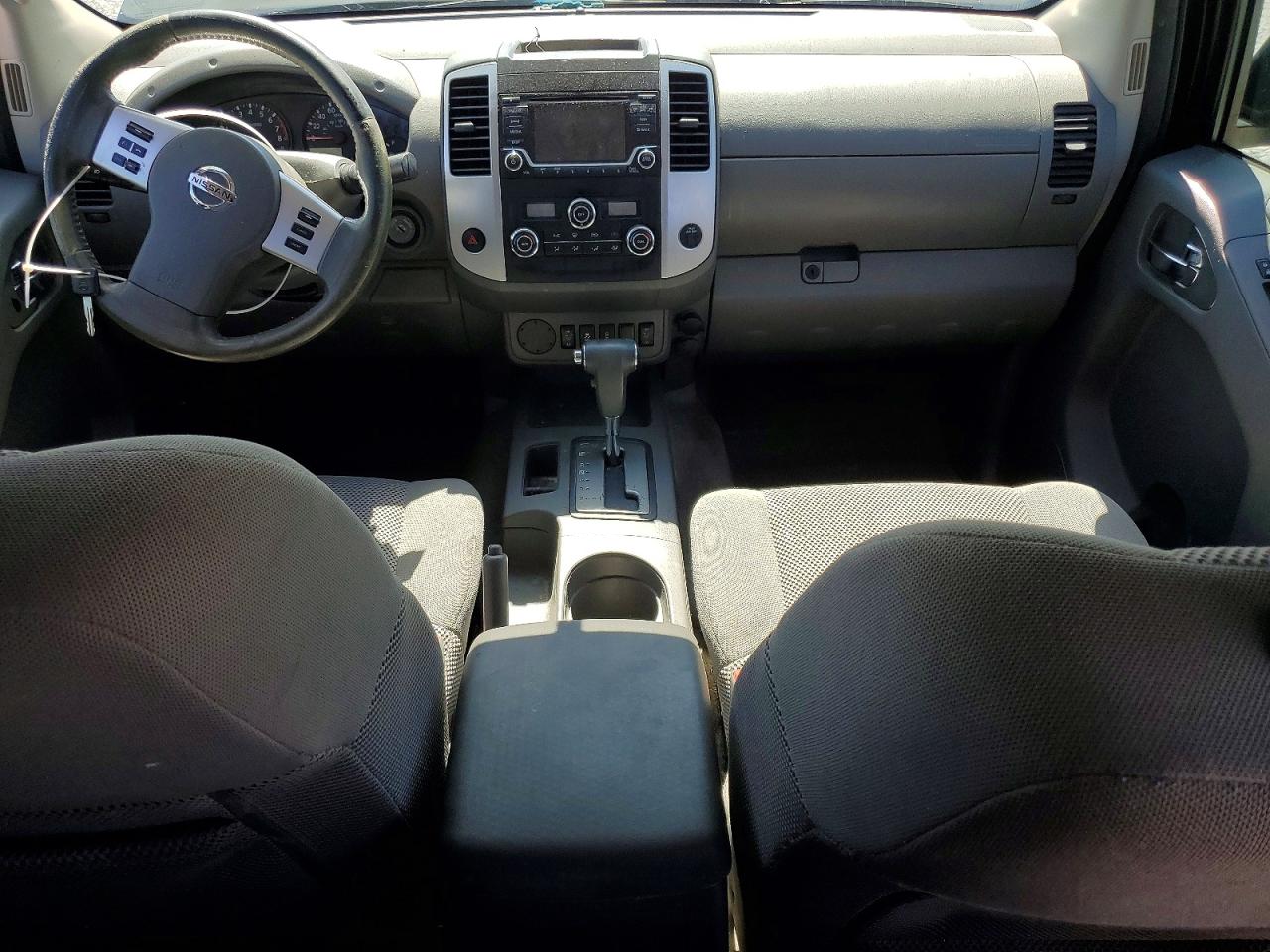 Nissan Frontier Sv
