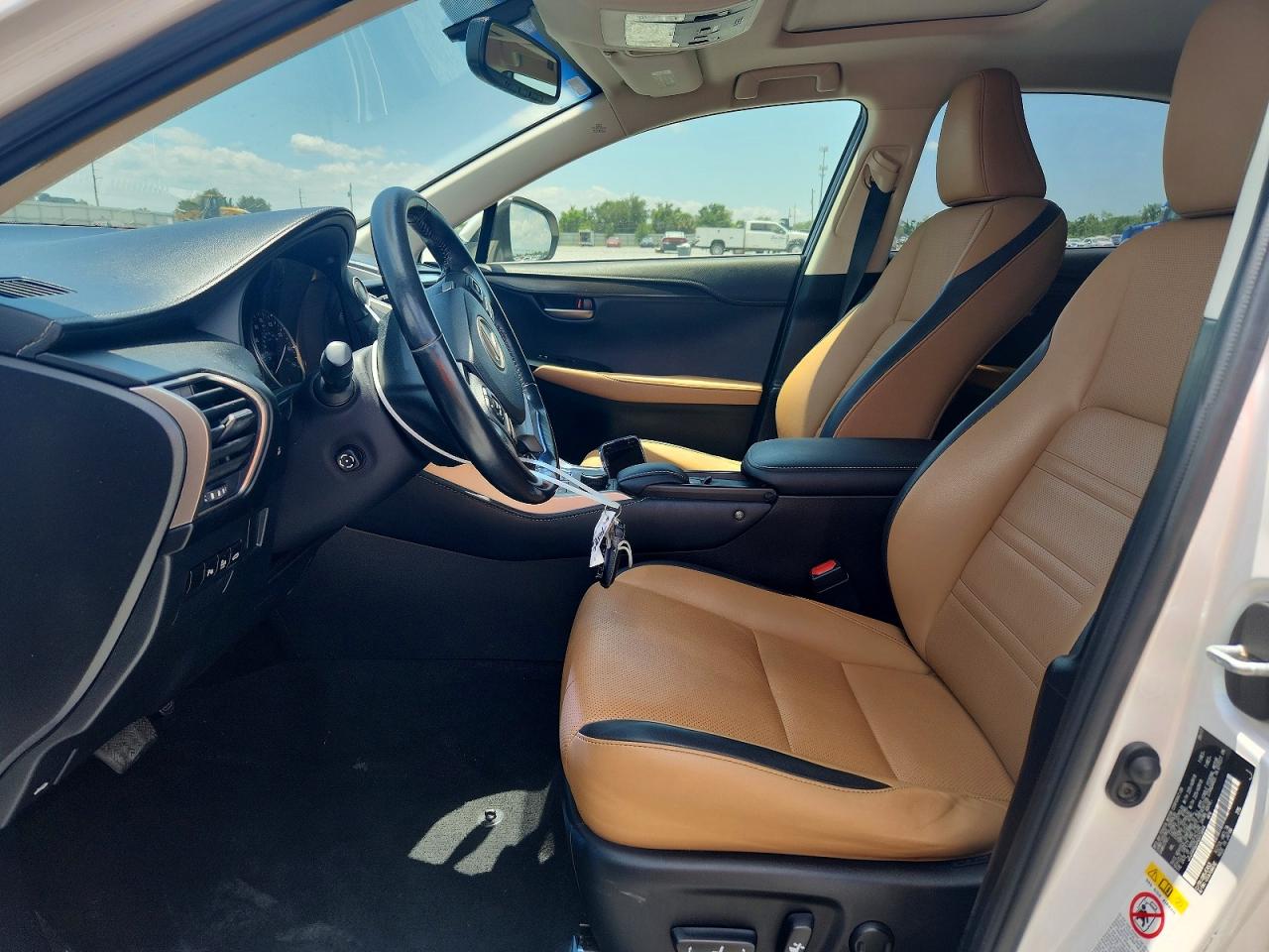 Lexus NX Base