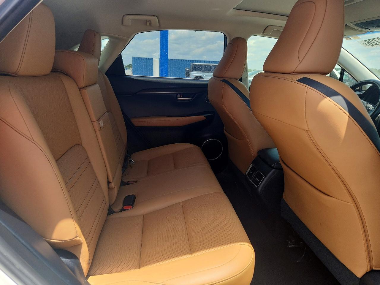 Lexus NX Base
