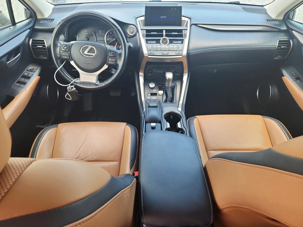 Lexus NX Base