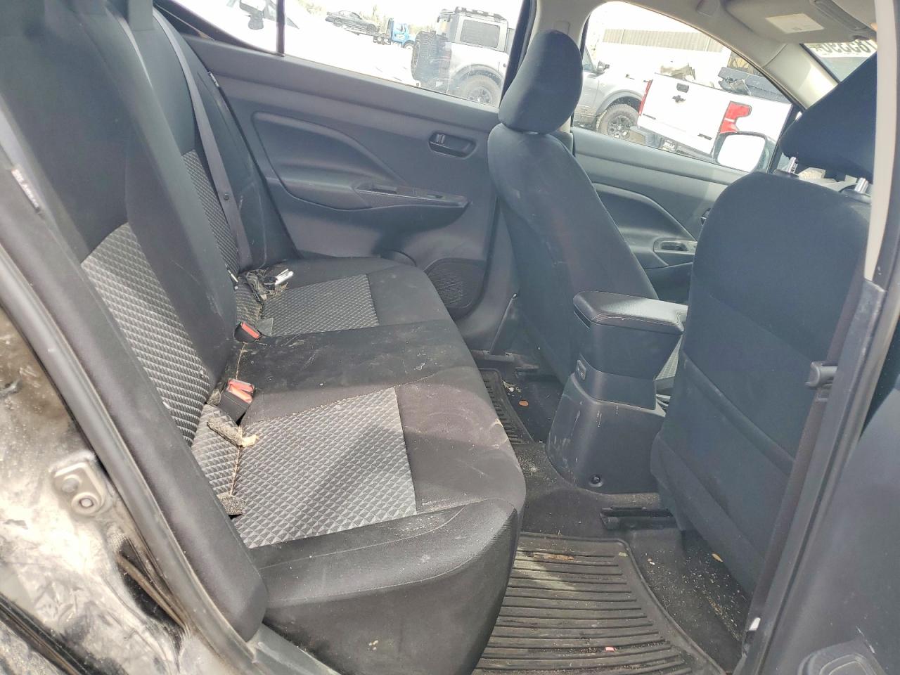 Nissan Versa S