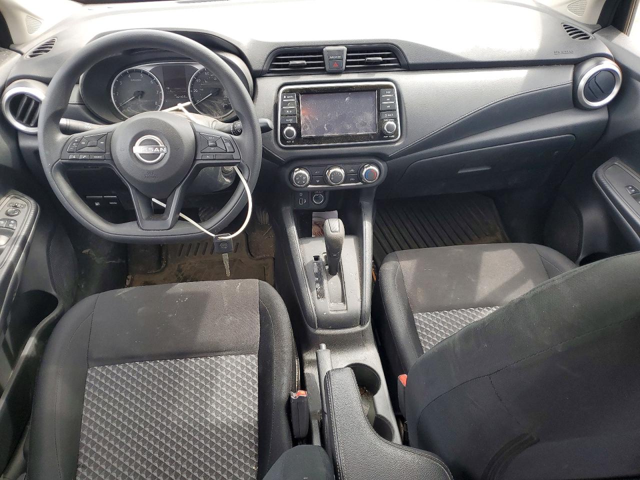 Nissan Versa S