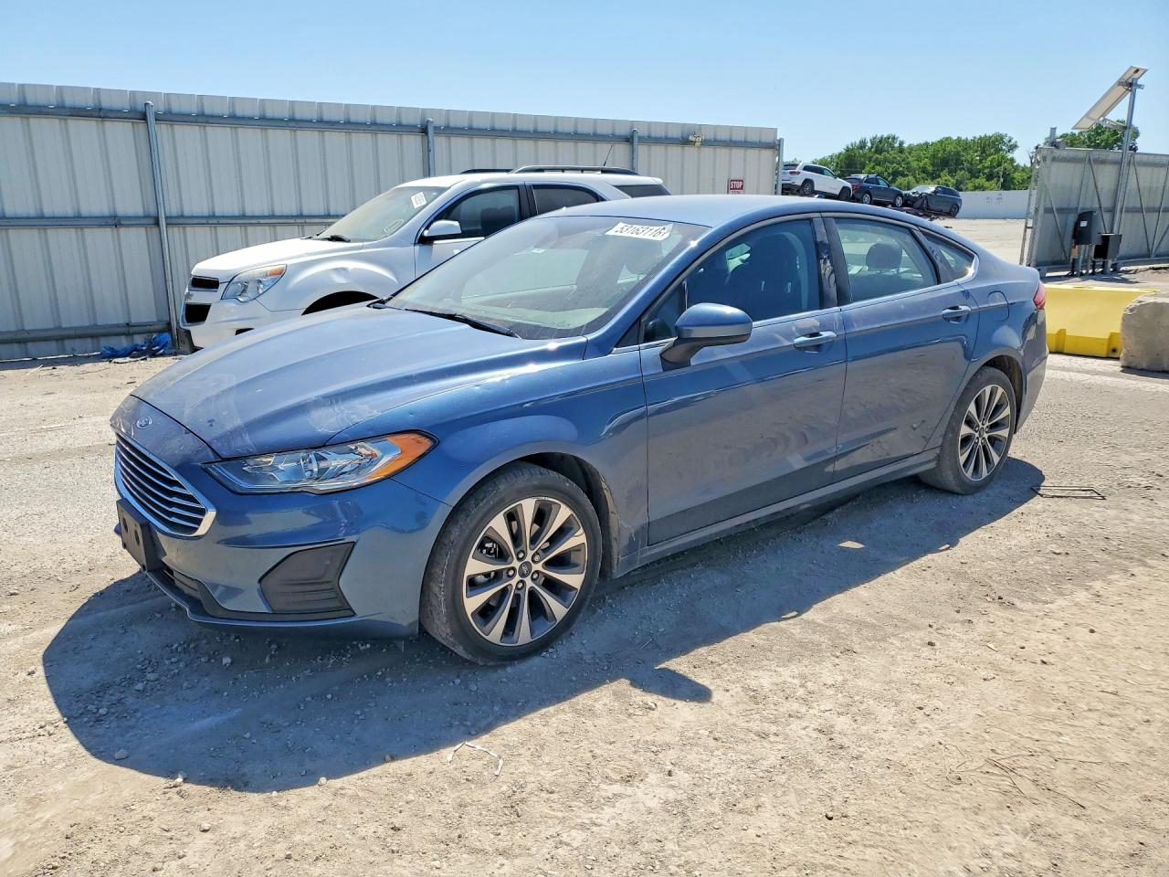 Salvage Ford Fusion Image