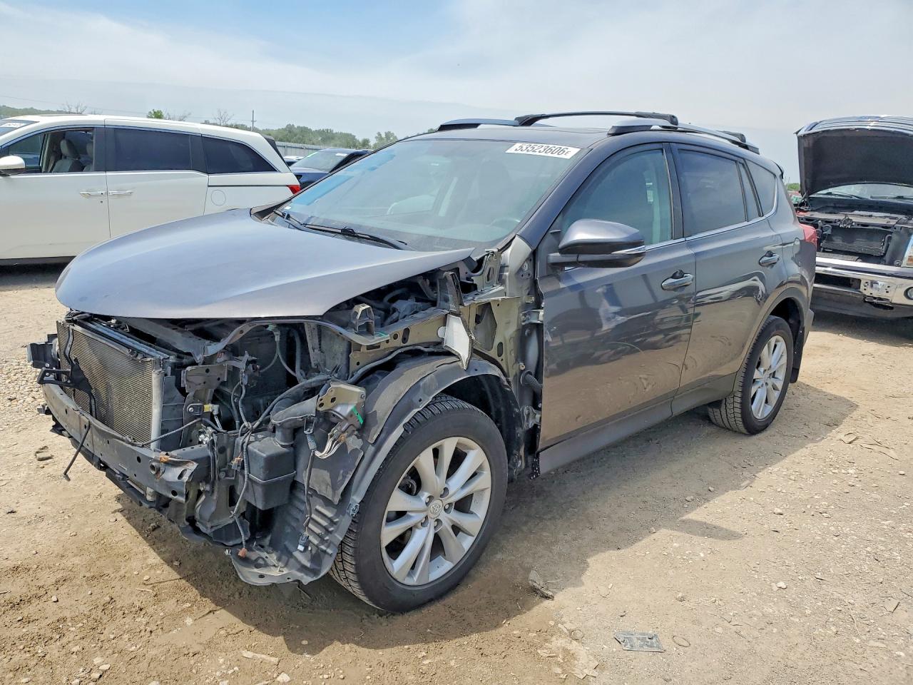 Salvage Toyota RAV4 Image