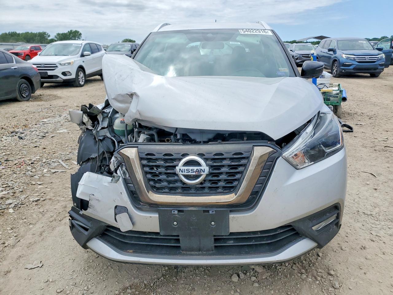 Nissan Kicks Sr