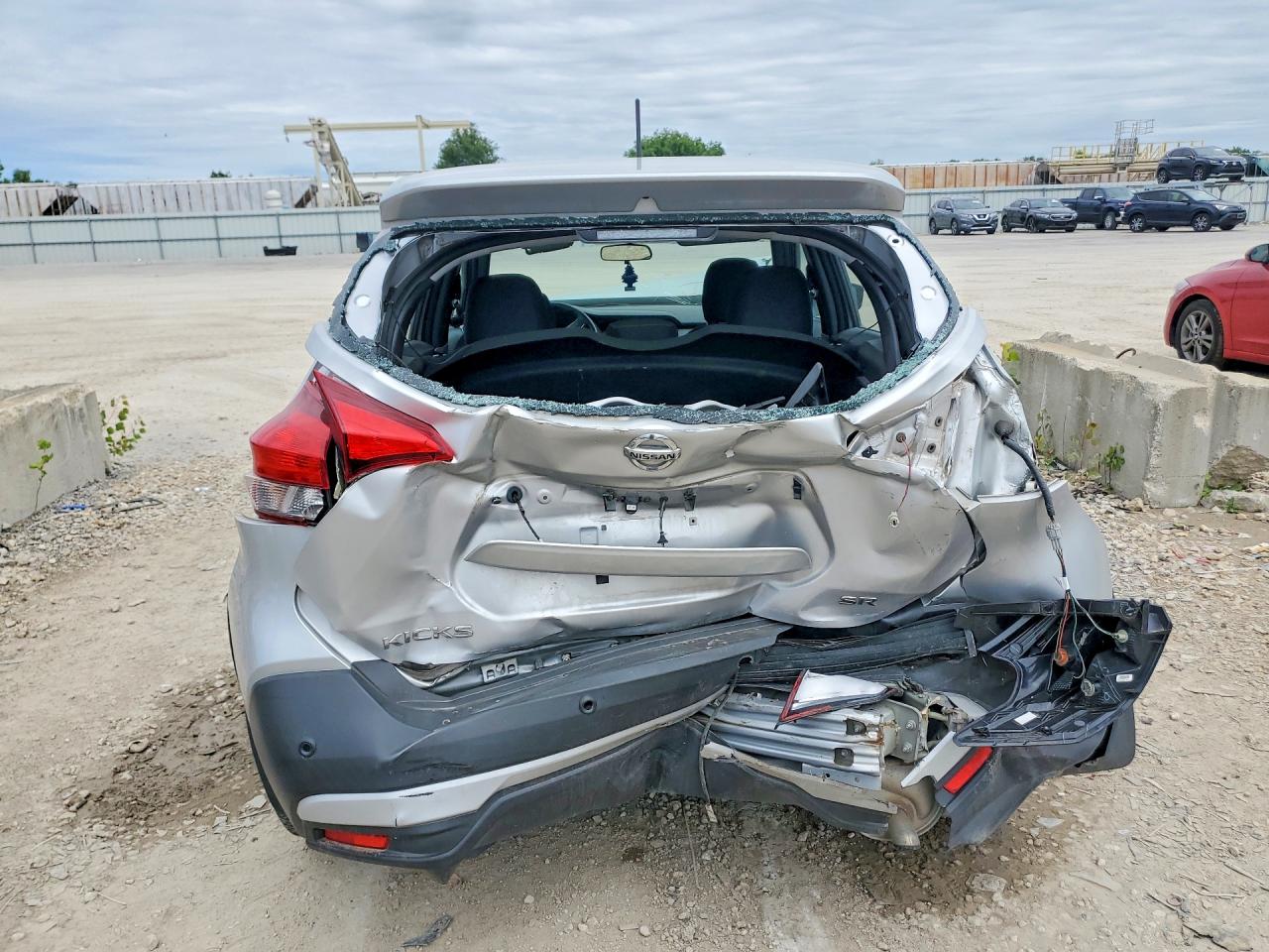 Nissan Kicks Sr