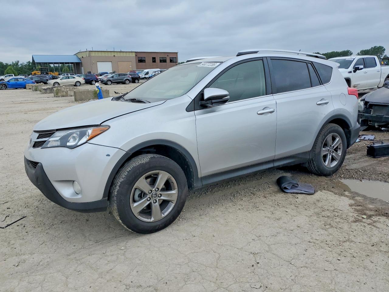 Salvage Toyota RAV4 Image