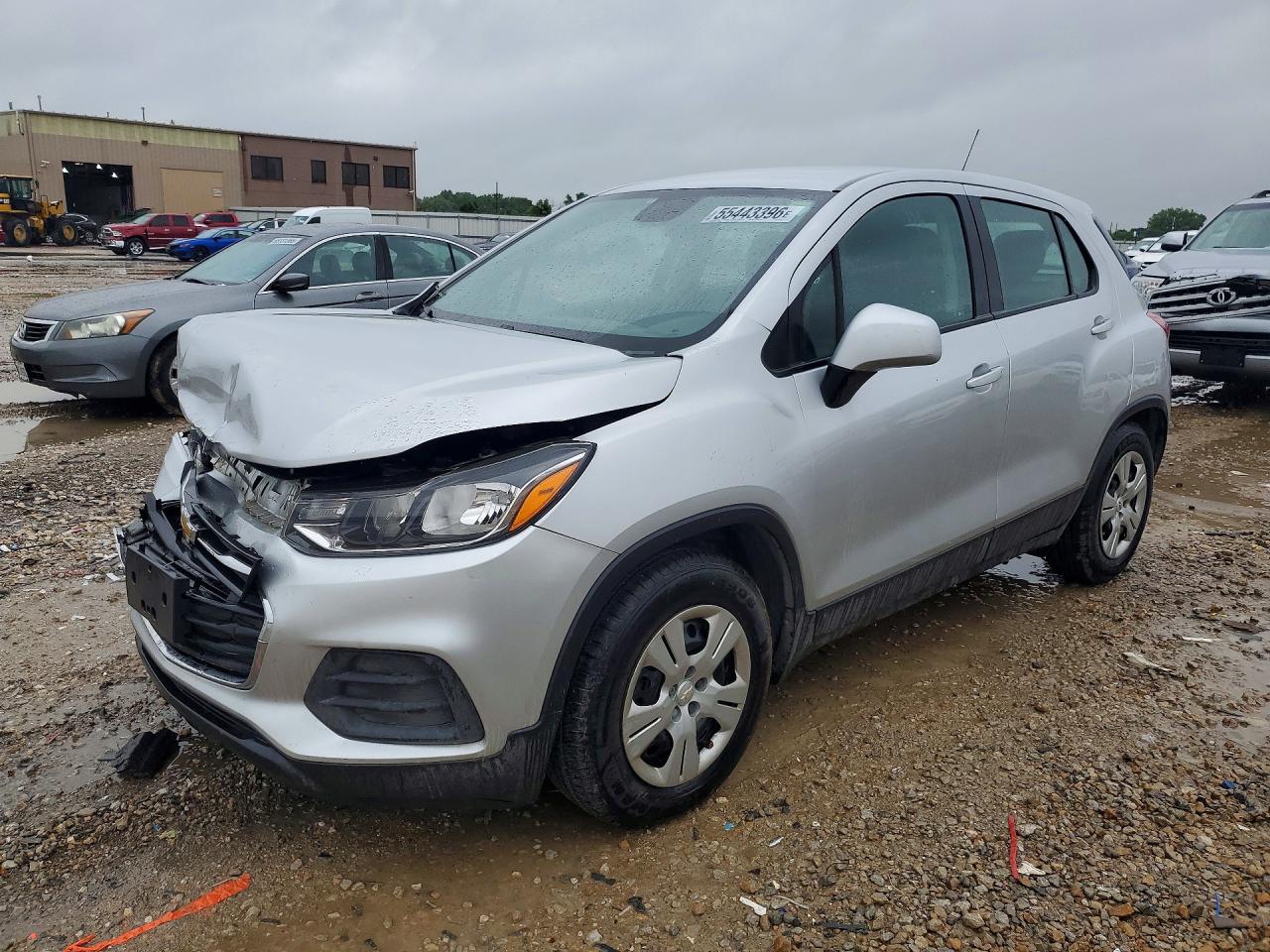 Salvage Chevrolet Trax Image