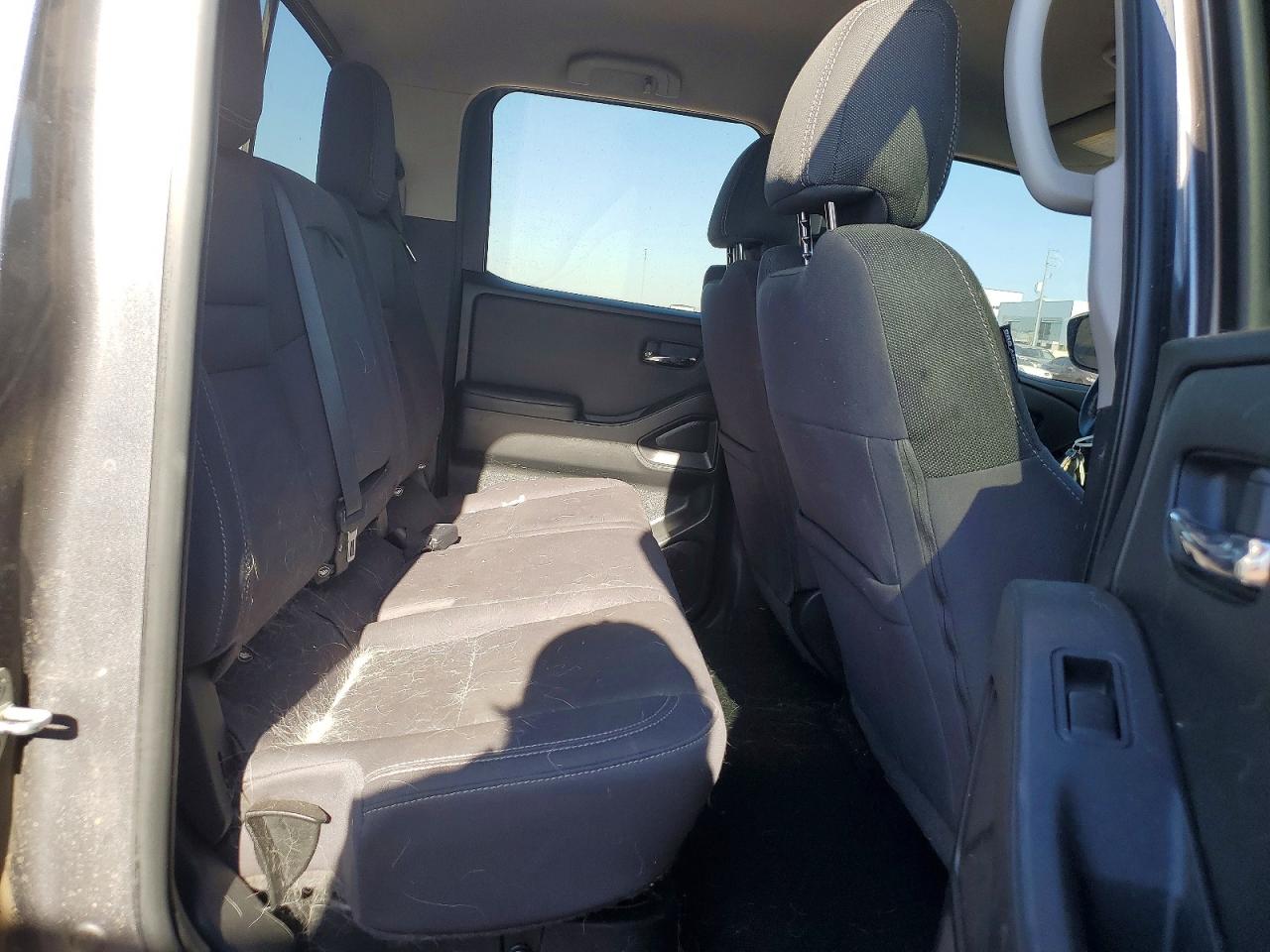 Nissan Frontier Sv