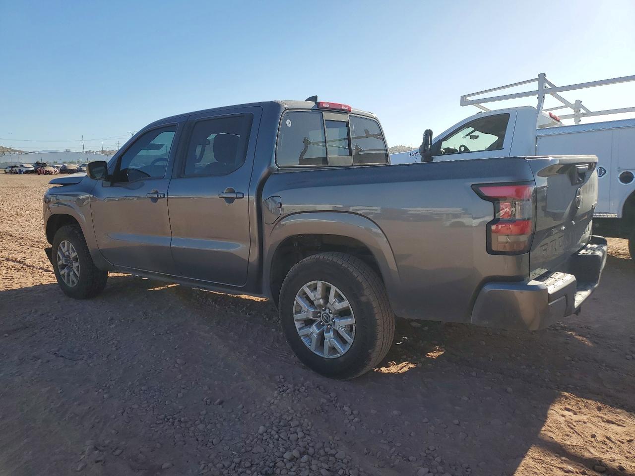 Nissan Frontier Sv