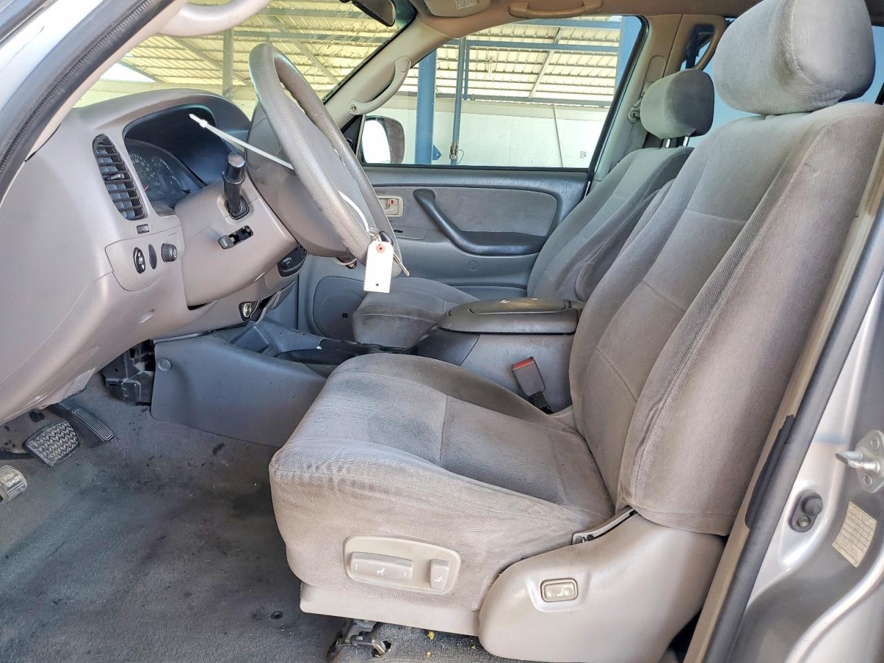 Toyota Sequoia Sr5