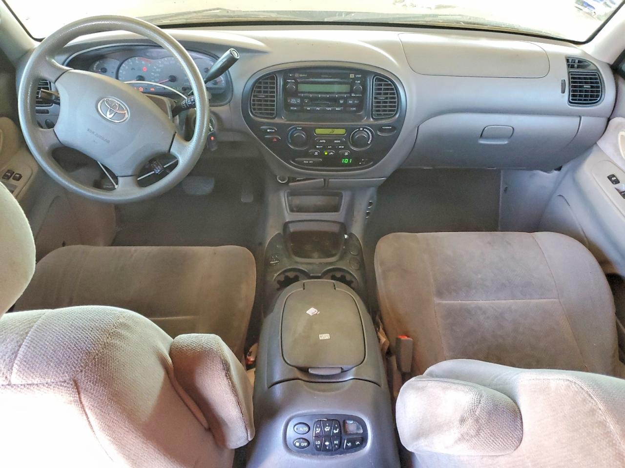 Toyota Sequoia Sr5