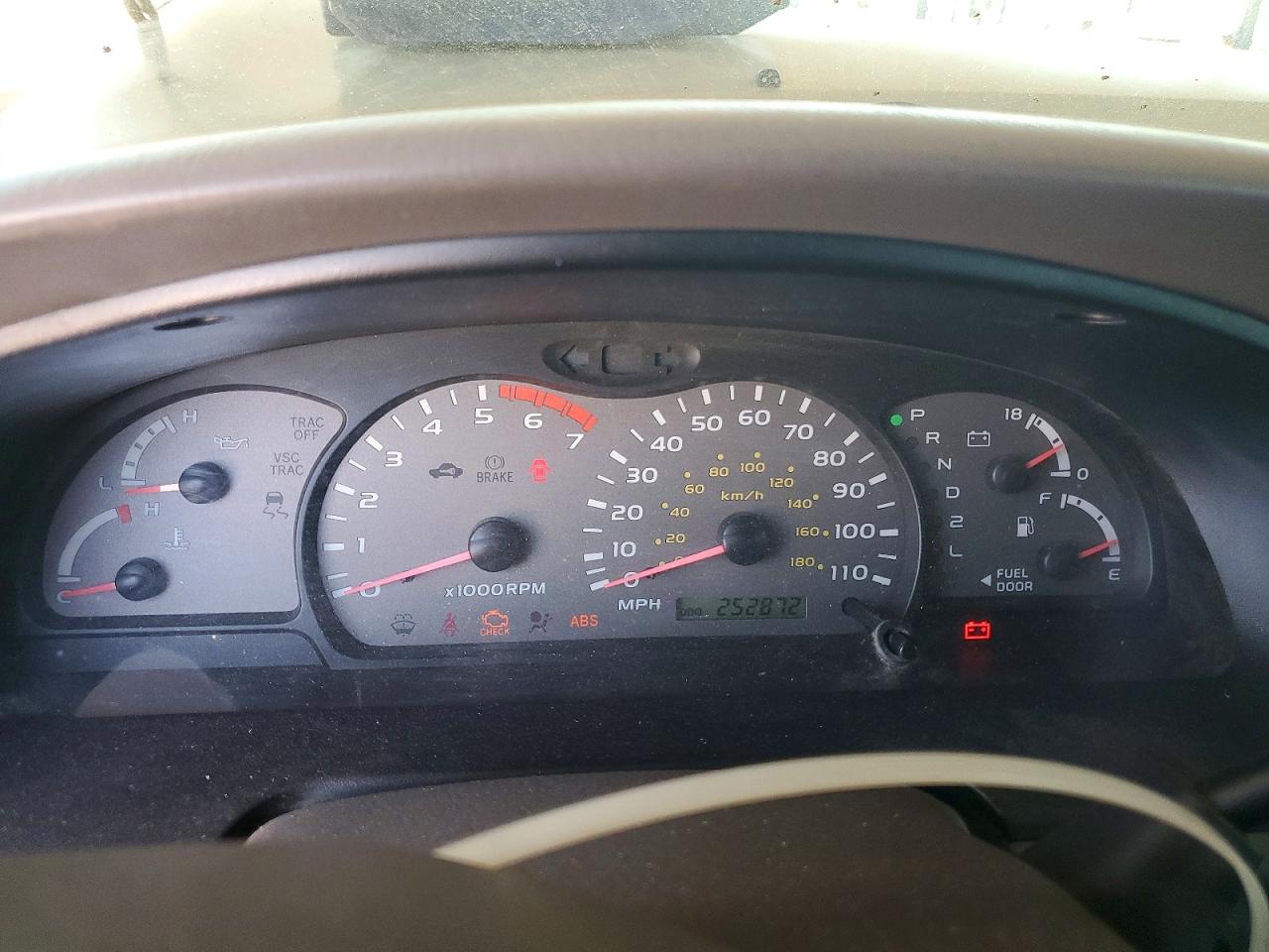 Toyota Sequoia Sr5