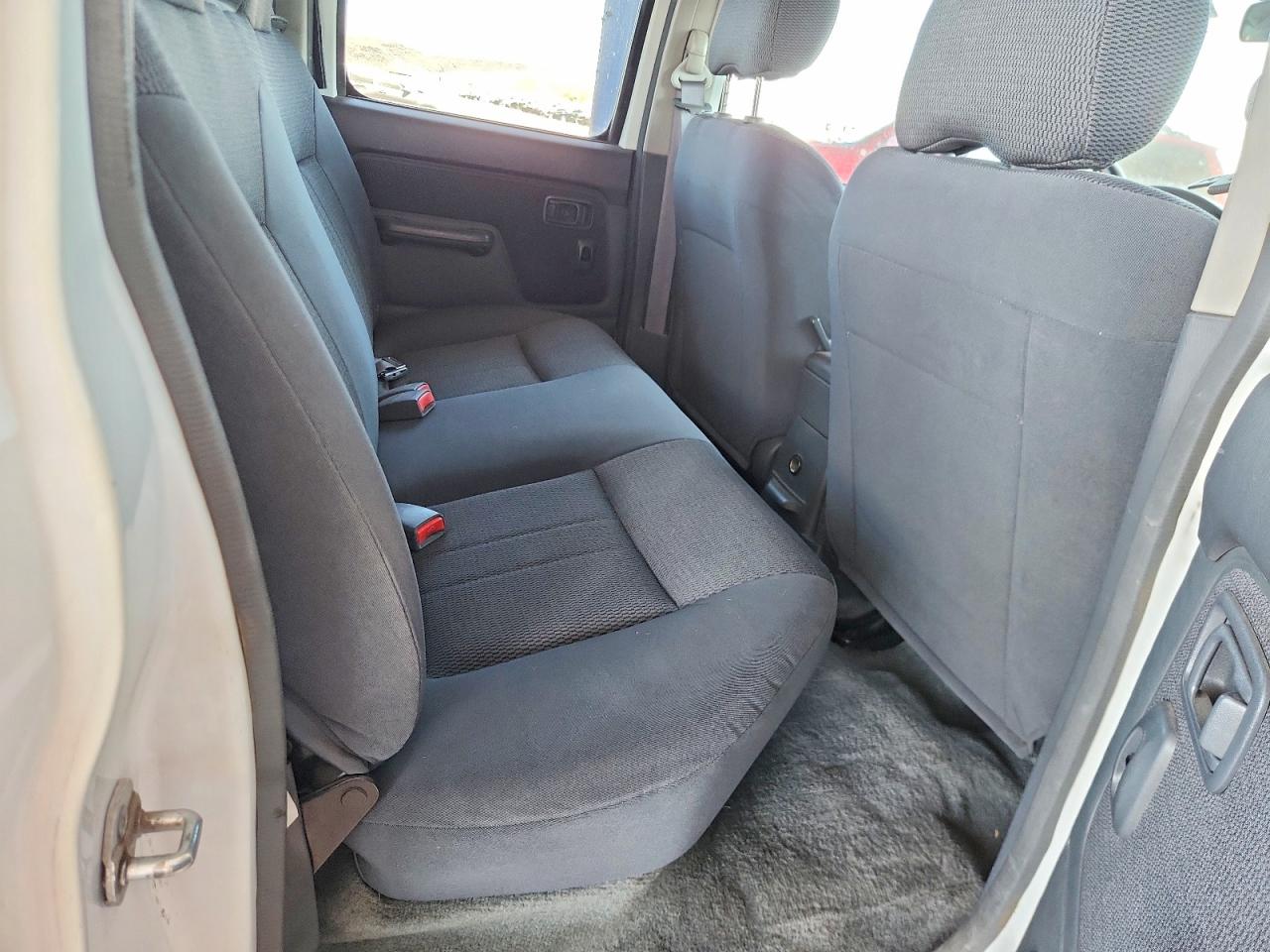Nissan Frontier Crew Cab Xe V6