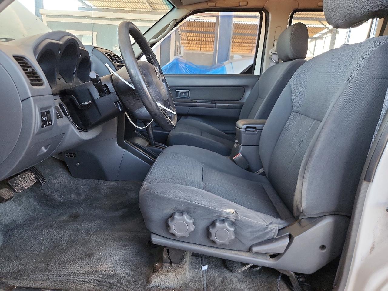 Nissan Frontier Crew Cab Xe V6
