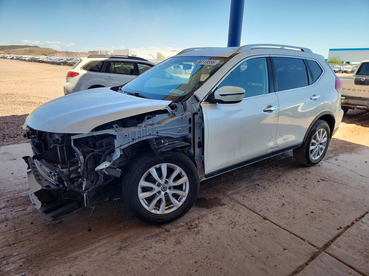 Salvage Nissan Rogue Image