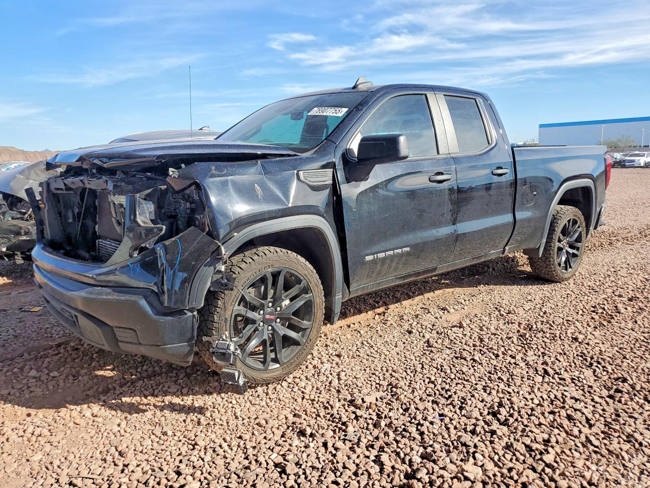 Salvage GMC Sierra Image