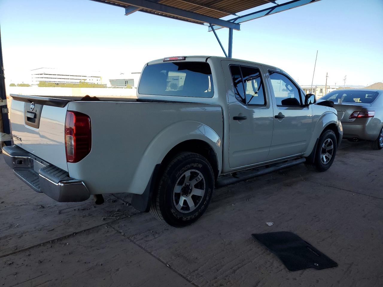 Nissan Frontier S