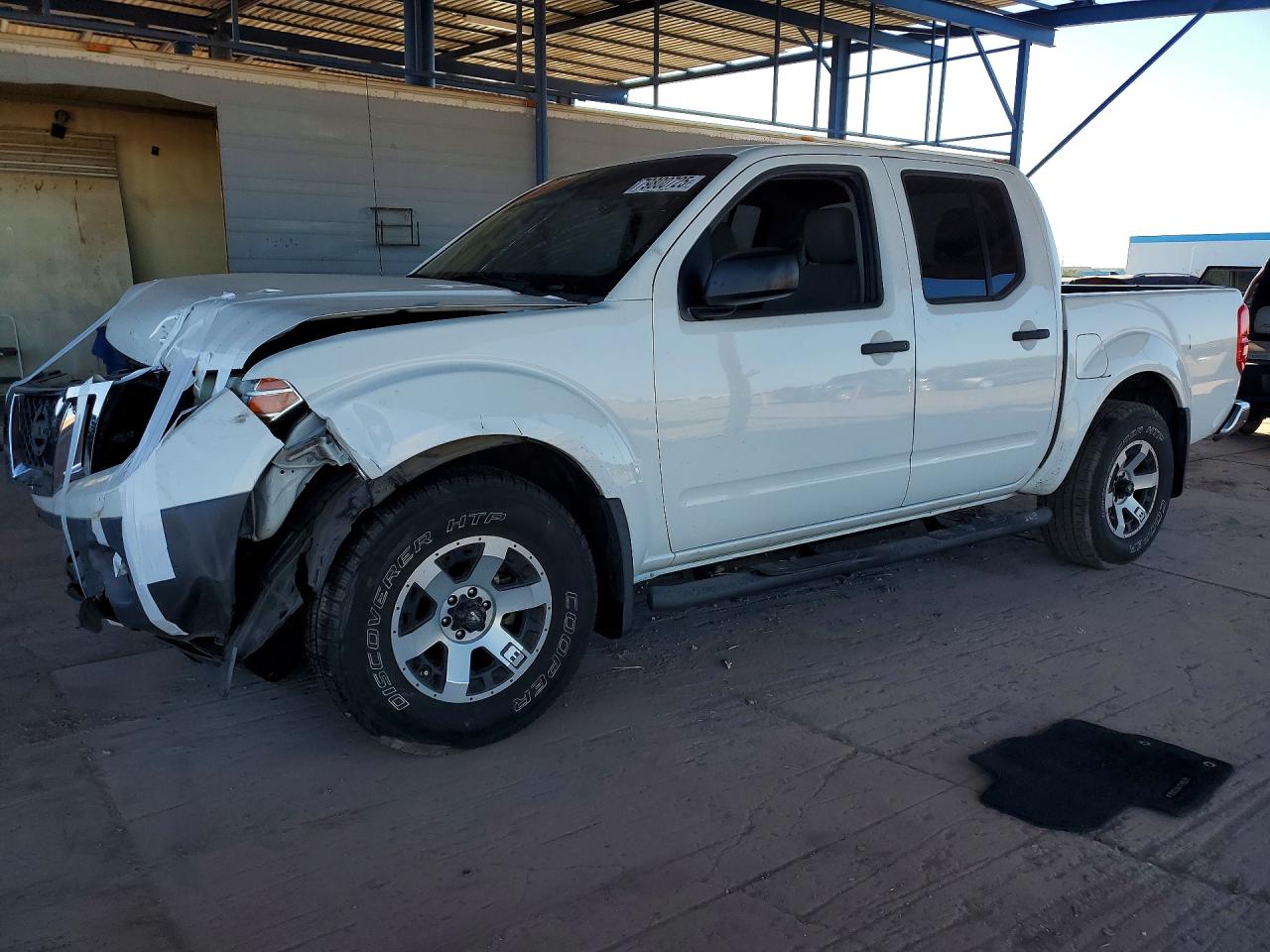 Salvage Nissan Frontier Image