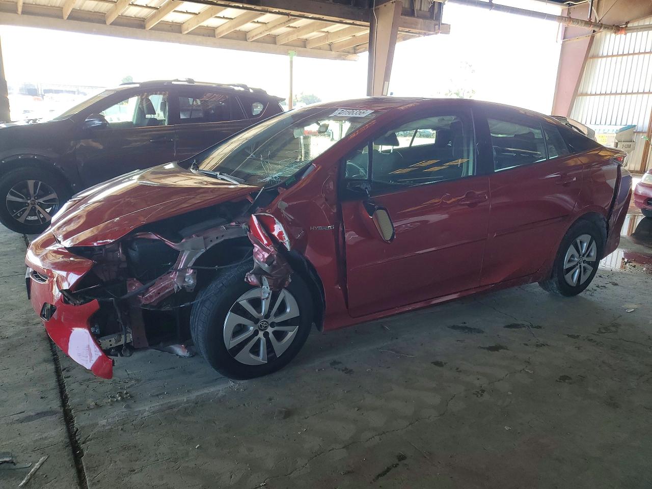 Salvage Toyota Prius Image