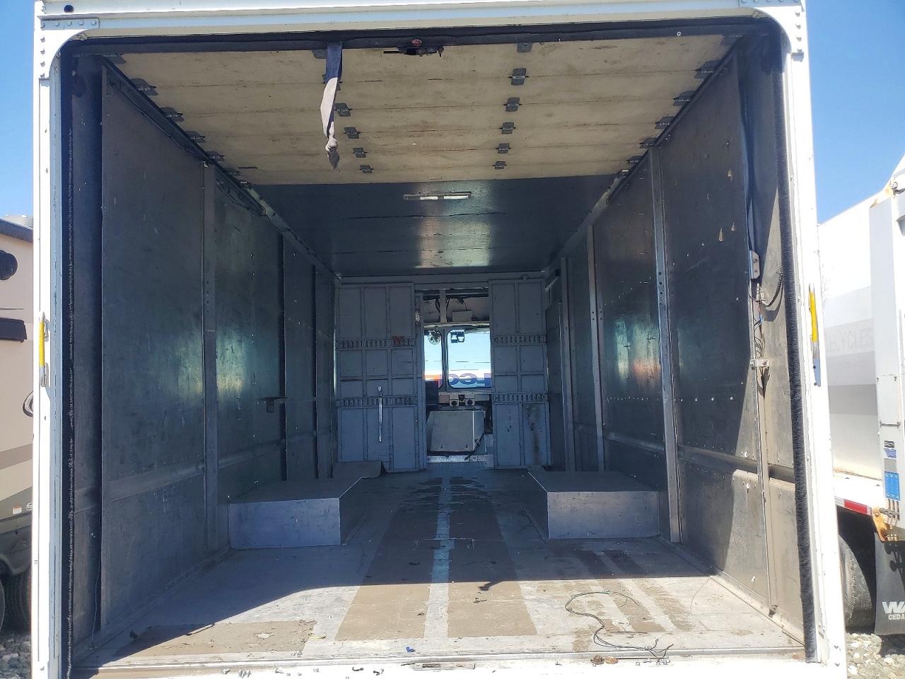 Workhorse Commercial Chassis W42