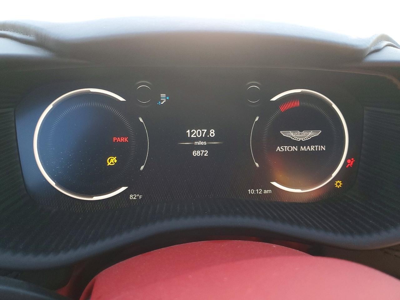 Aston Martin DBX
