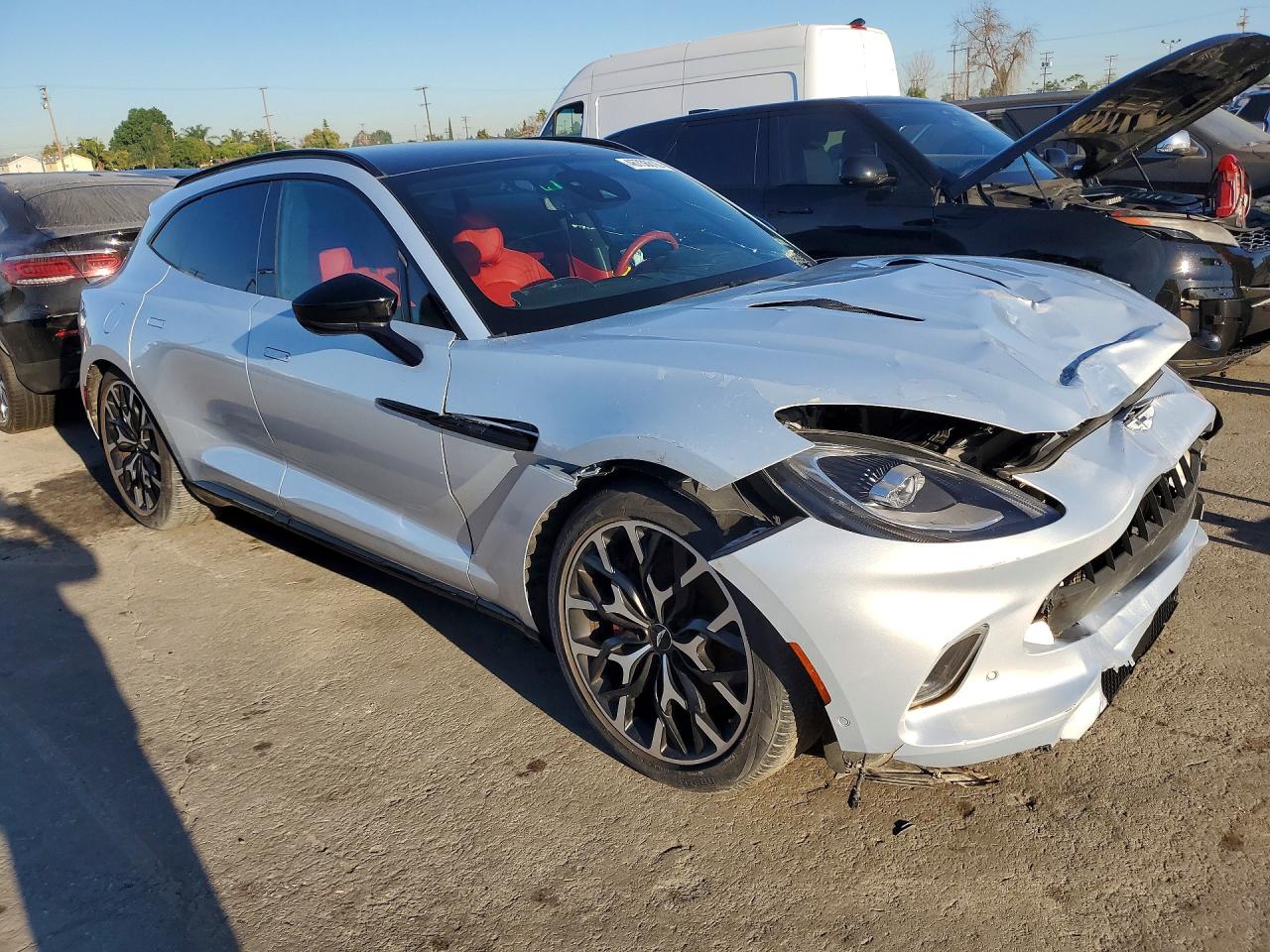 Aston Martin DBX