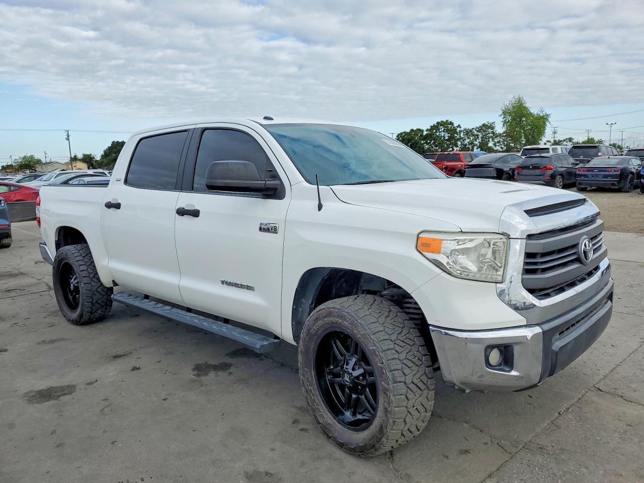 Toyota Tundra Crewmax Sr5