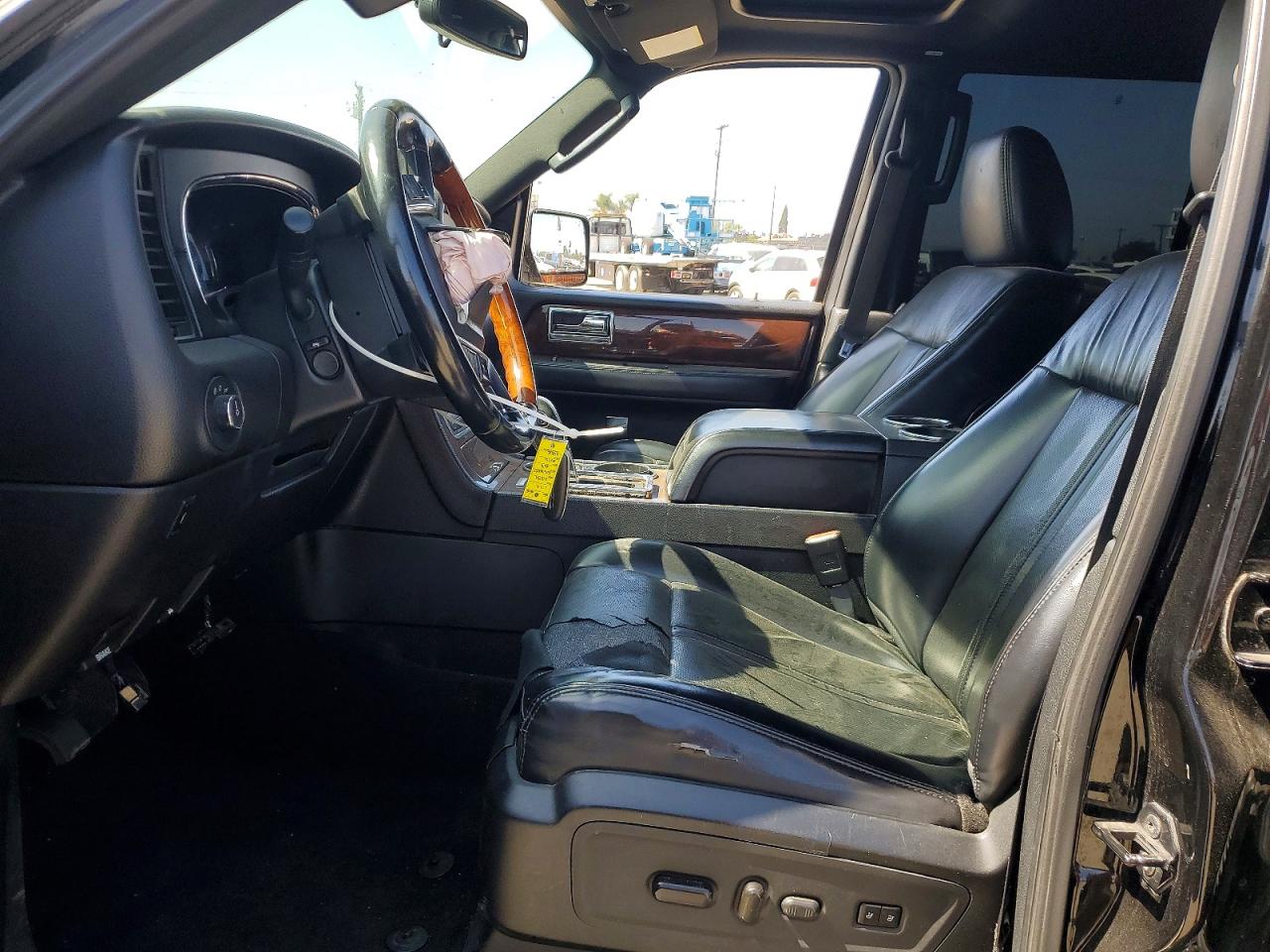 Lincoln Navigator Select