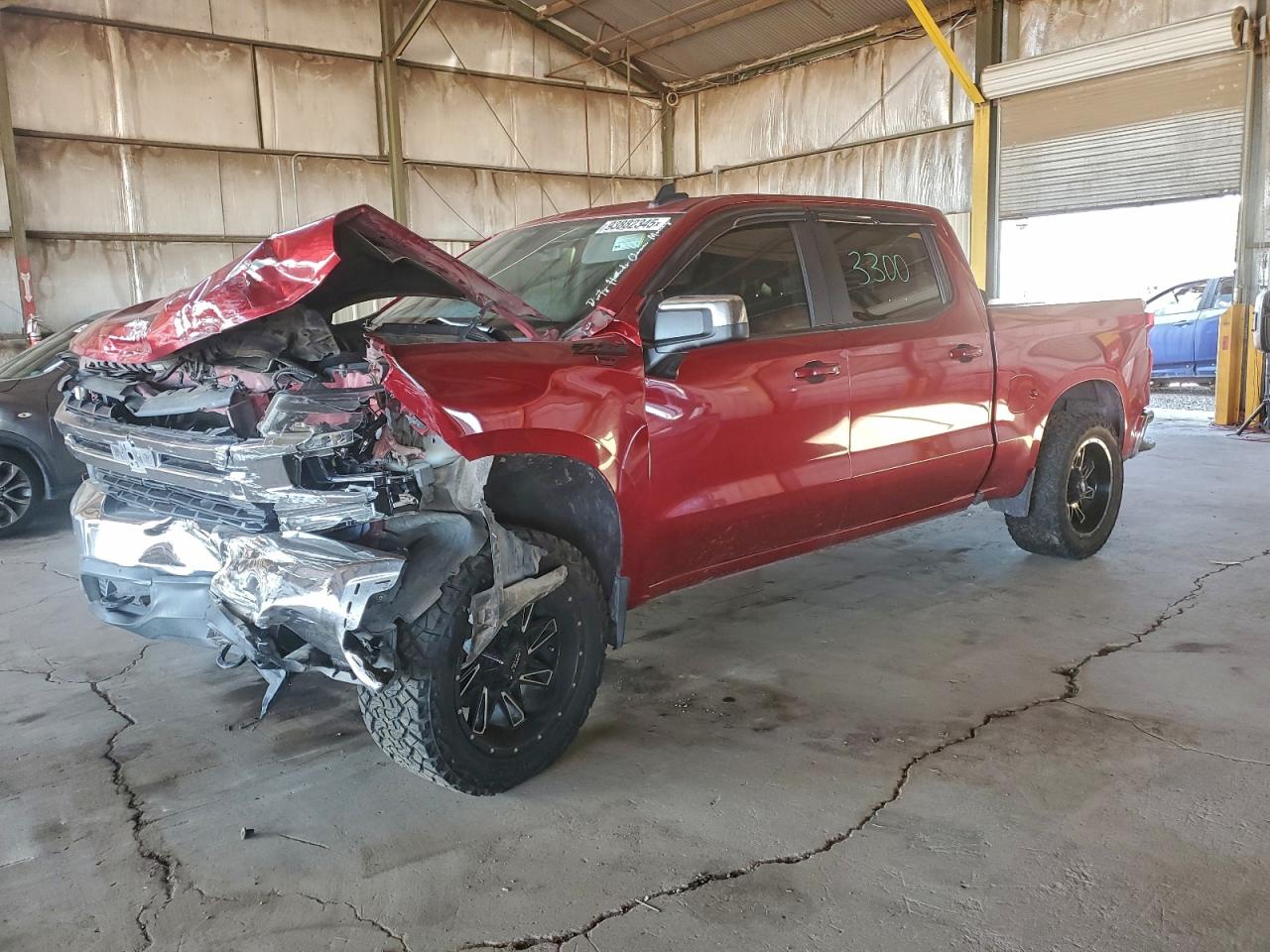 Salvage Chevrolet Silverado Image