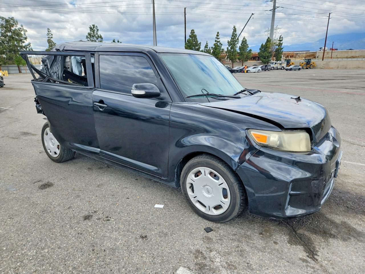 Scion xB Base