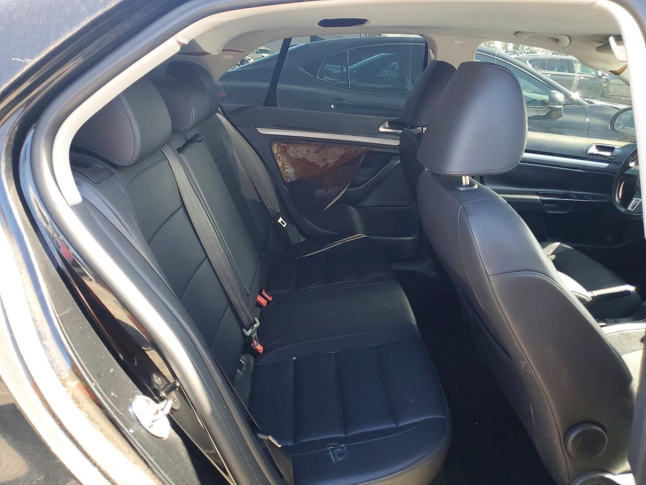 Volkswagen Jetta Limited
