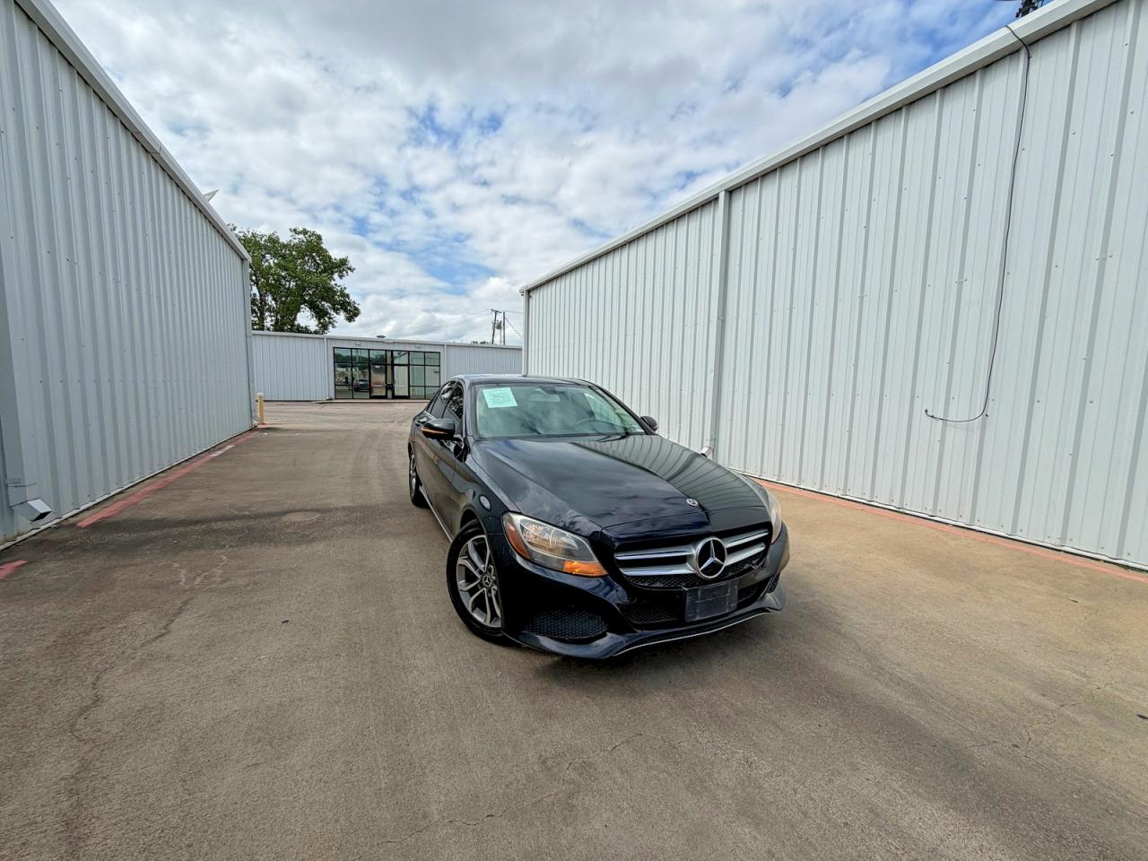 Salvage Mercedes-Benz C-Class Image