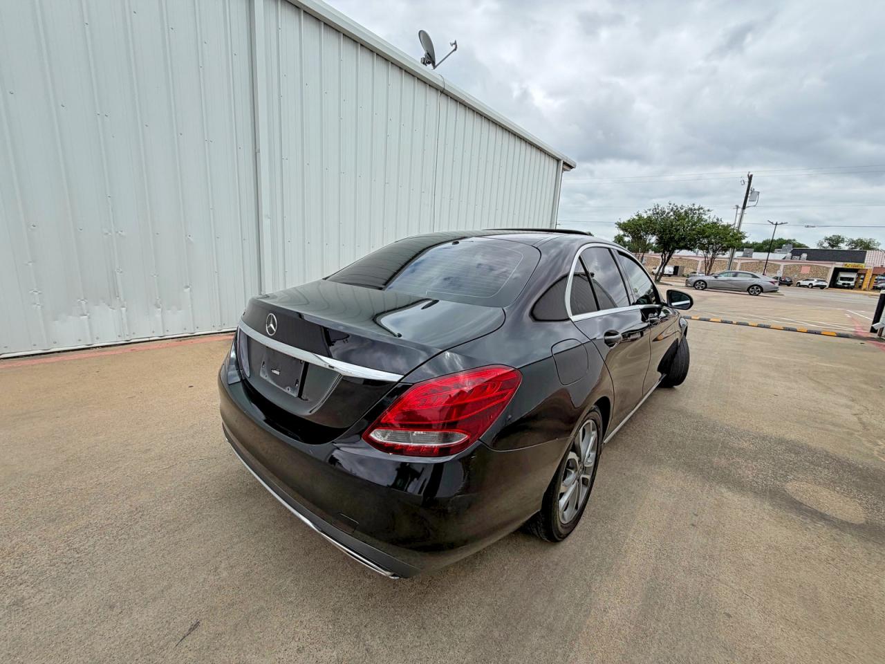 Mercedes-Benz C-Class 300