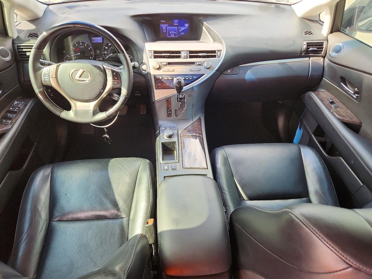 Lexus RX Base
