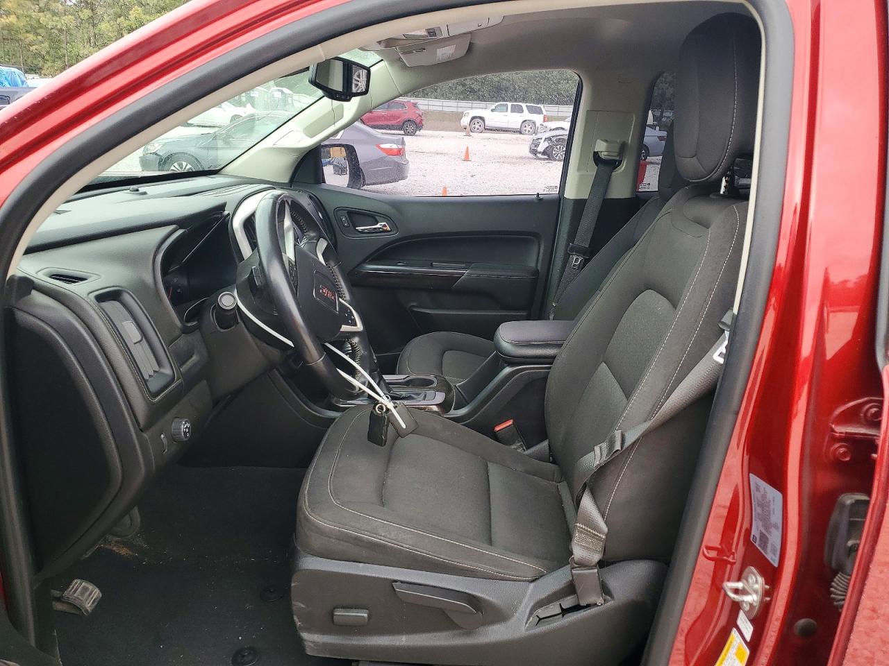 GMC Canyon Elevation