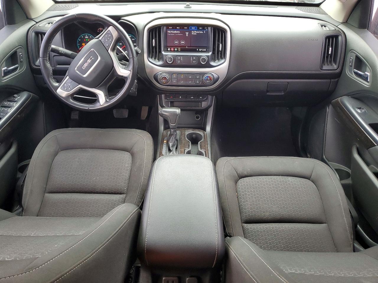 GMC Canyon Elevation