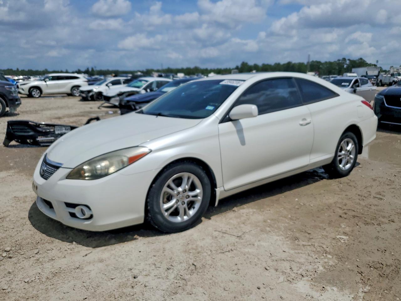 Salvage Toyota Camry Image