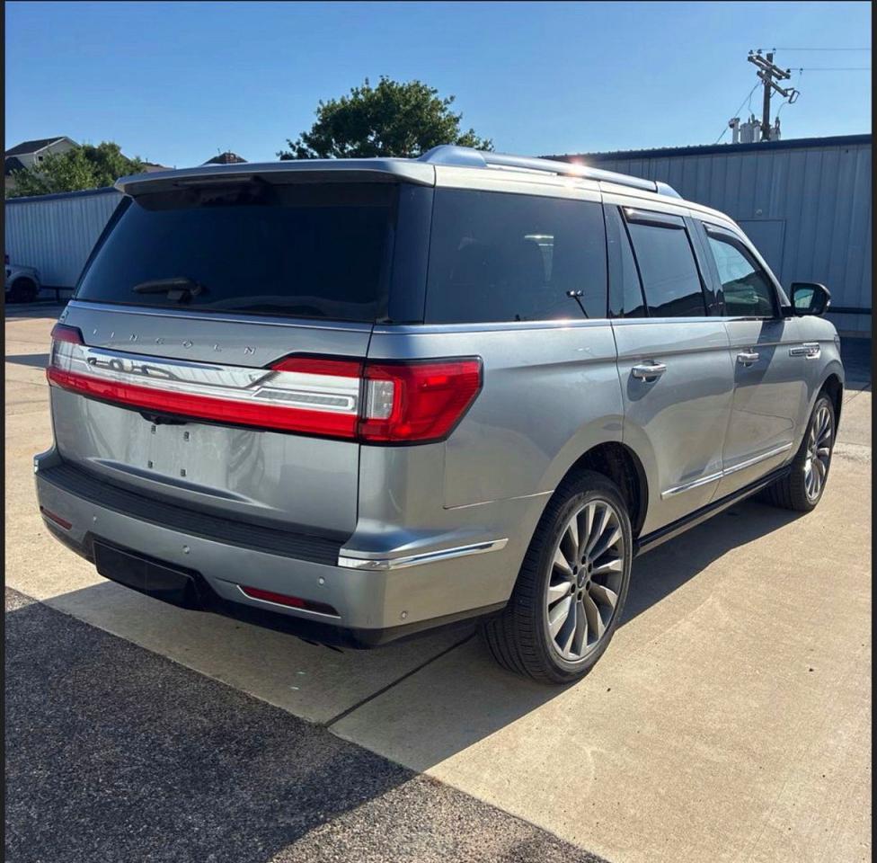 Lincoln Navigator Reserve