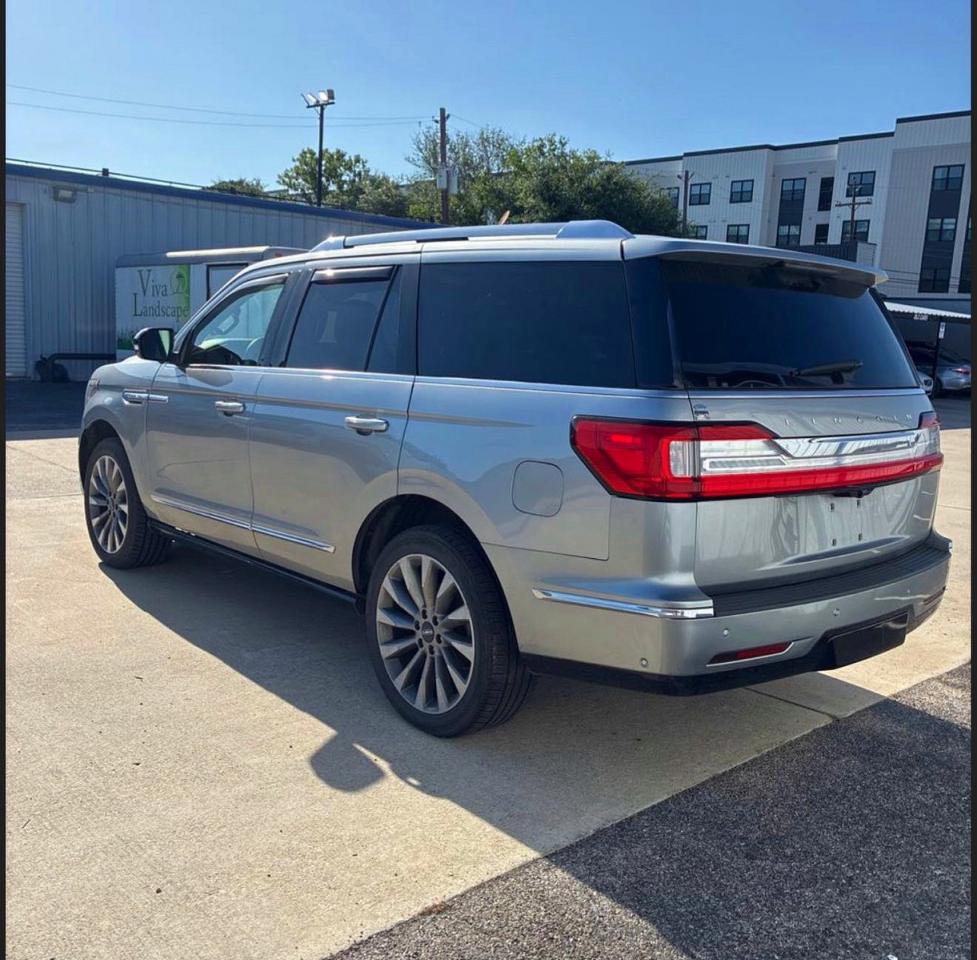 Lincoln Navigator Reserve