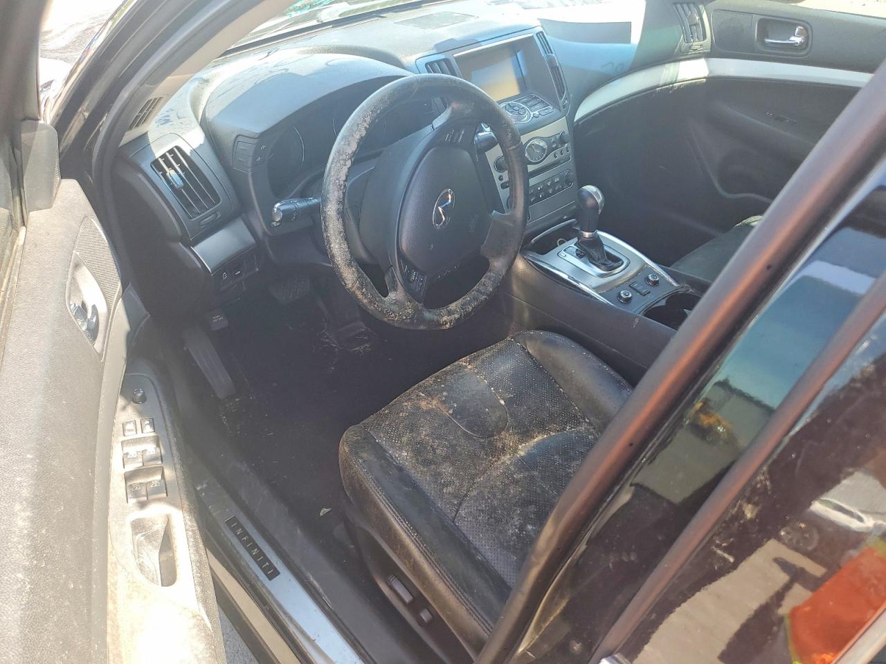 INFINITI Q40 Base Base