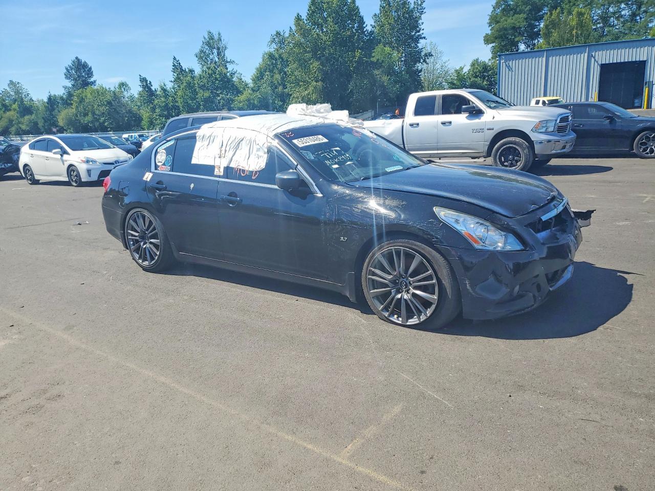INFINITI Q40 Base Base